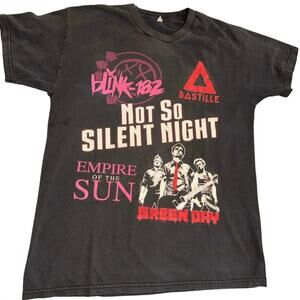 Live 105 Not So Silent Night 2016 Tee
Size Medium Blink 182 Green Day Bastille